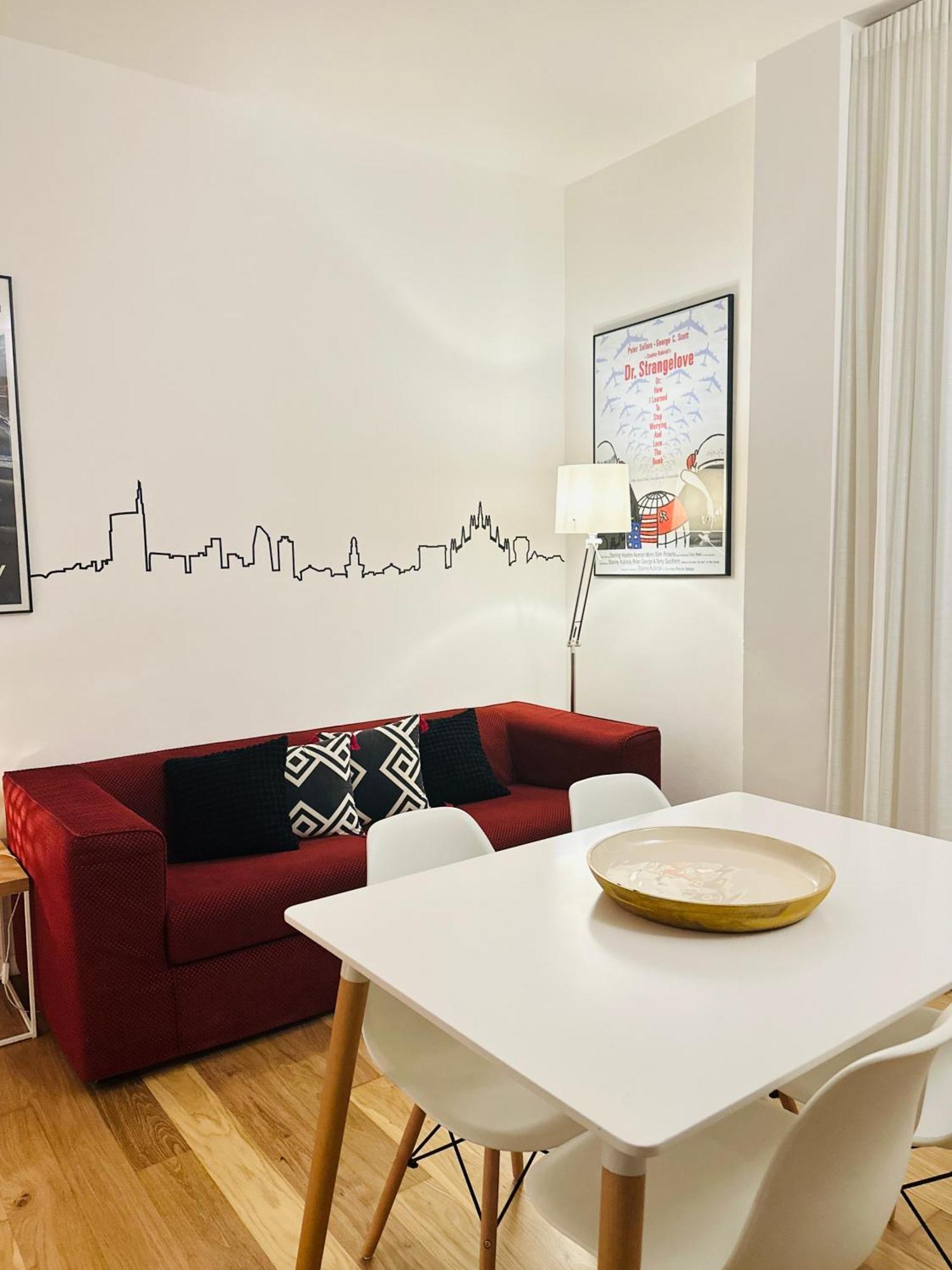Xenia - Cozy Two-room In Station * Milano